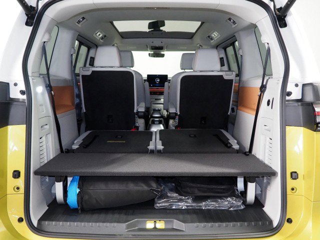 Used 2025 Volkswagen ID. Buzz 1st Edition image 45