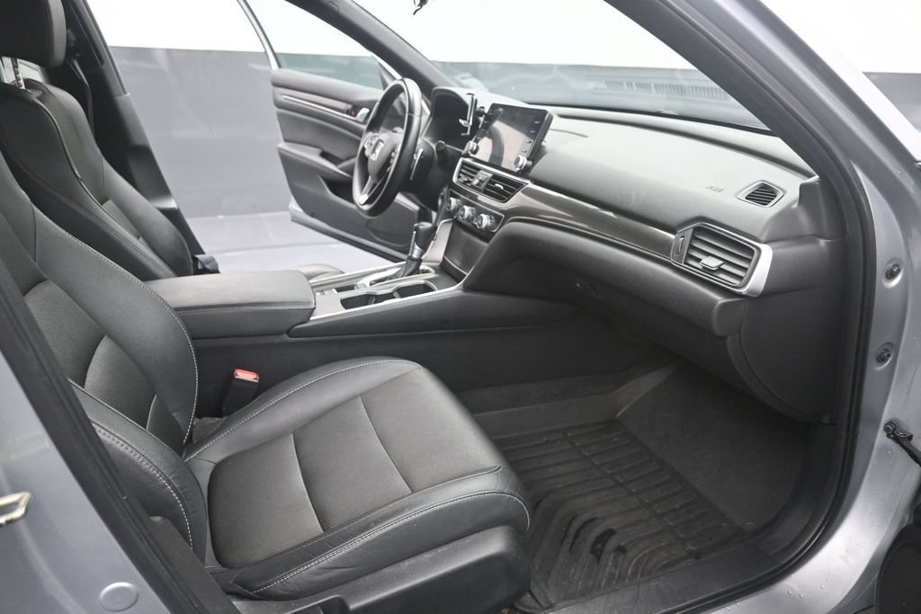 Used 2019 Honda Accord Sport image 16