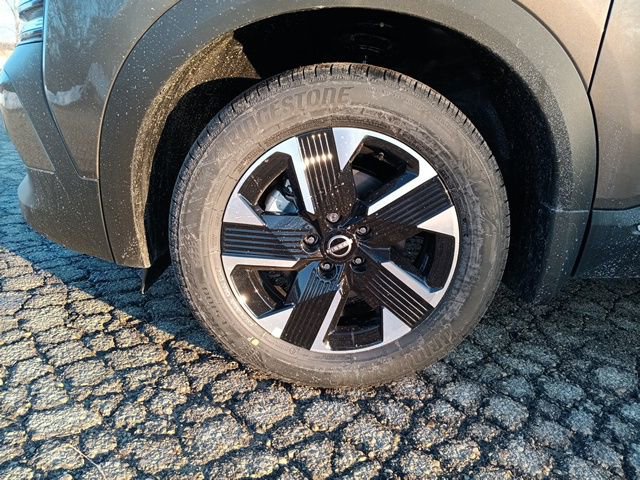 New 2026 Nissan Kicks SV w/ SV Premium Package image 36