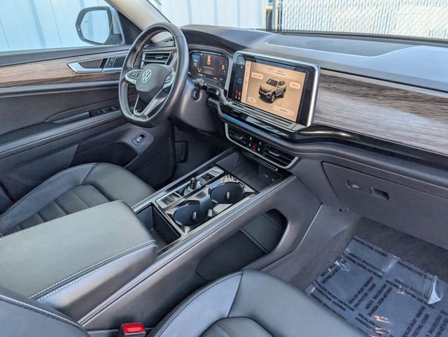 Used 2025 Volkswagen Atlas SEL image 34