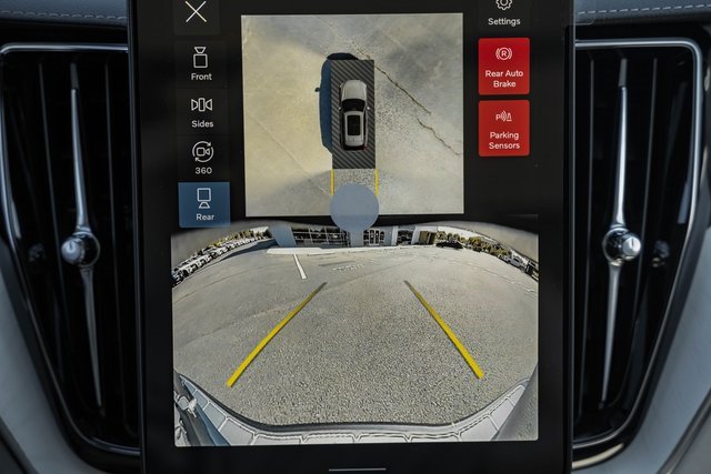 New 2026 Volvo XC60 B5 Ultra w/ Protection Package Premier image 40