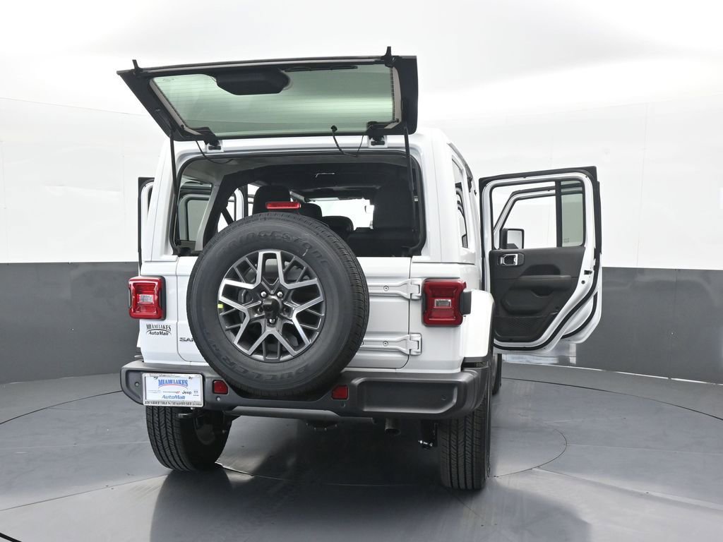 Used 2025 Jeep Wrangler Unlimited Sahara AWD/4WD image 72