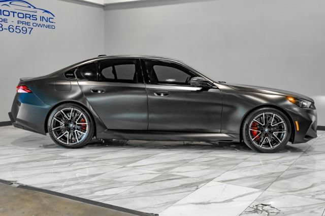 Used 2026 BMW M5 w/ Carbon Package AWD/4WD image 10