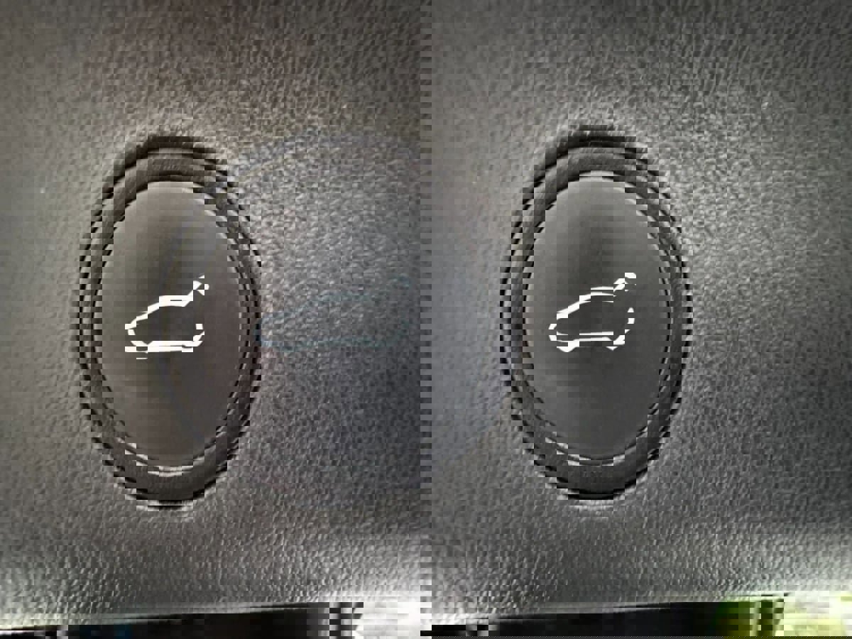 Used 2023 Tesla Model Y Long Range image 35