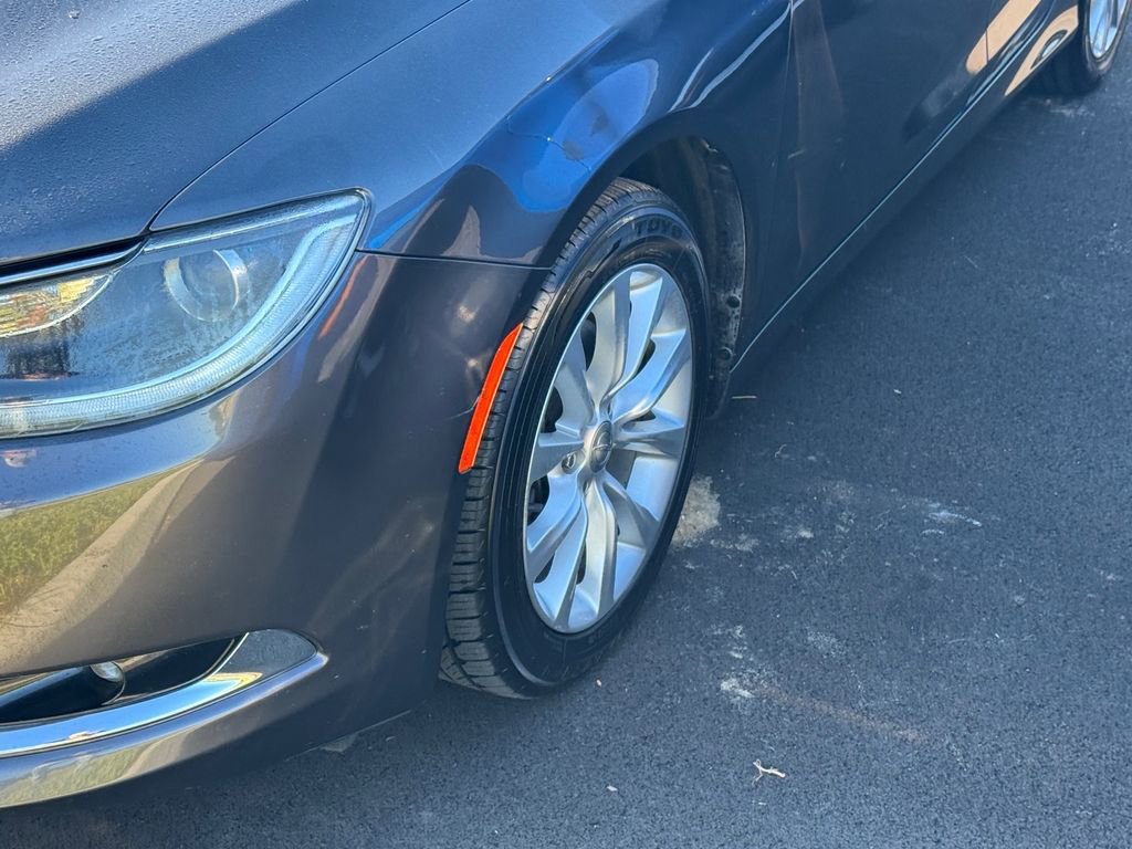 Used 2015 Chrysler 200 C FWD image 3