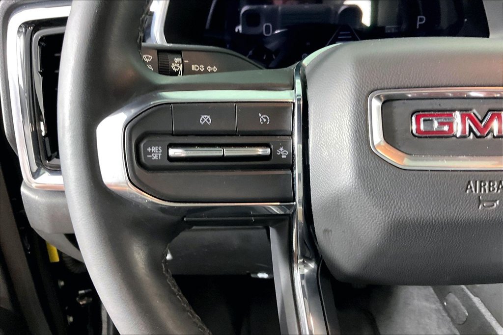 Used 2024 GMC Canyon Elevation w/ Elevation Premium Package AWD/4WD image 11