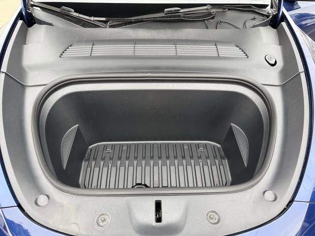 Used 2024 Tesla Model Y 2WD image 21