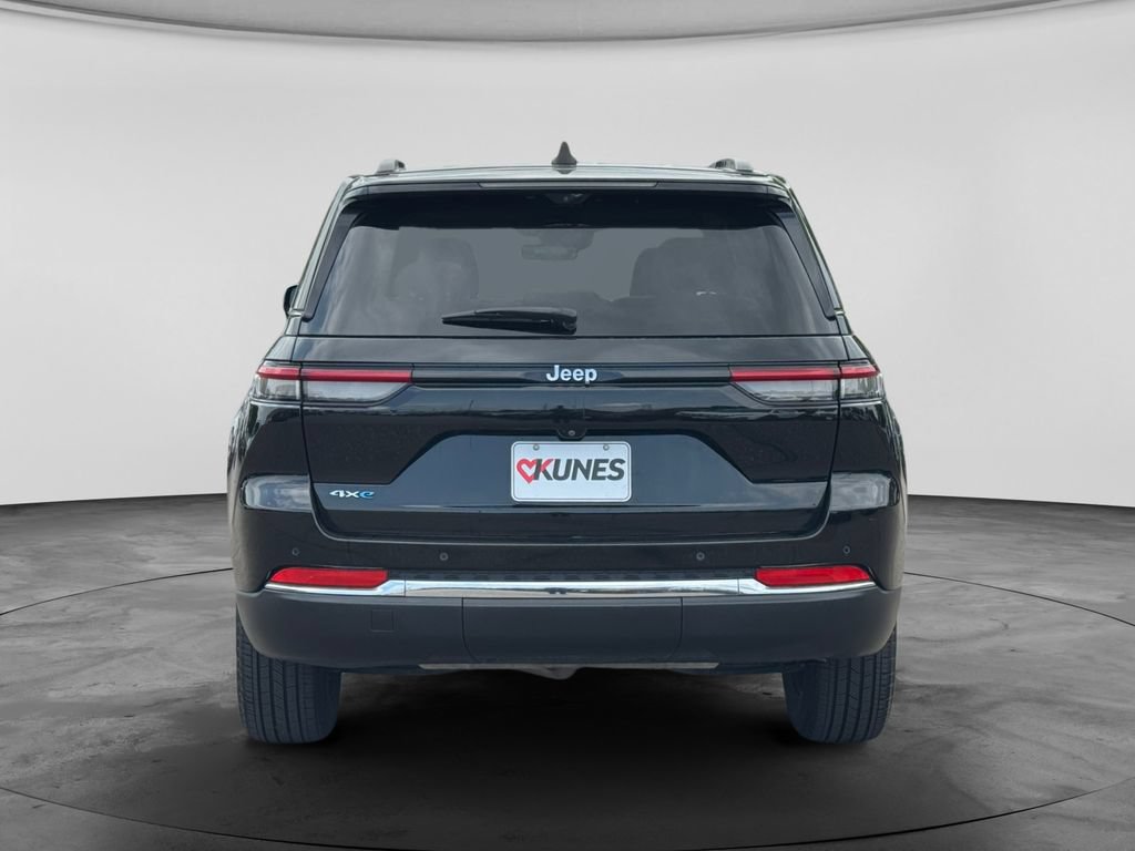 Used 2022 Jeep Grand Cherokee Limited 4xe w/ Luxury Tech Group II AWD/4WD image 9