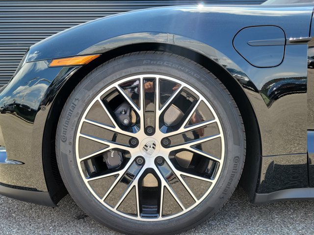 New 2026 Porsche Taycan RWD image 11