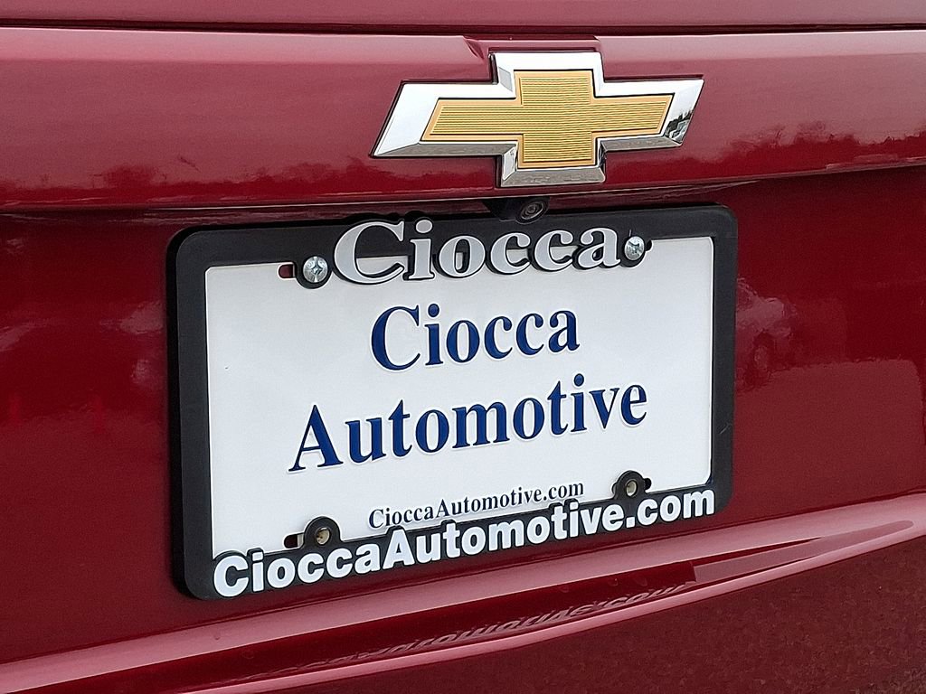 Used 2022 Chevrolet Trax LT w/ LT Convenience Package image 32