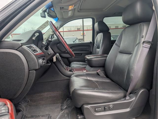 Used 2013 Cadillac Escalade Luxury image 7