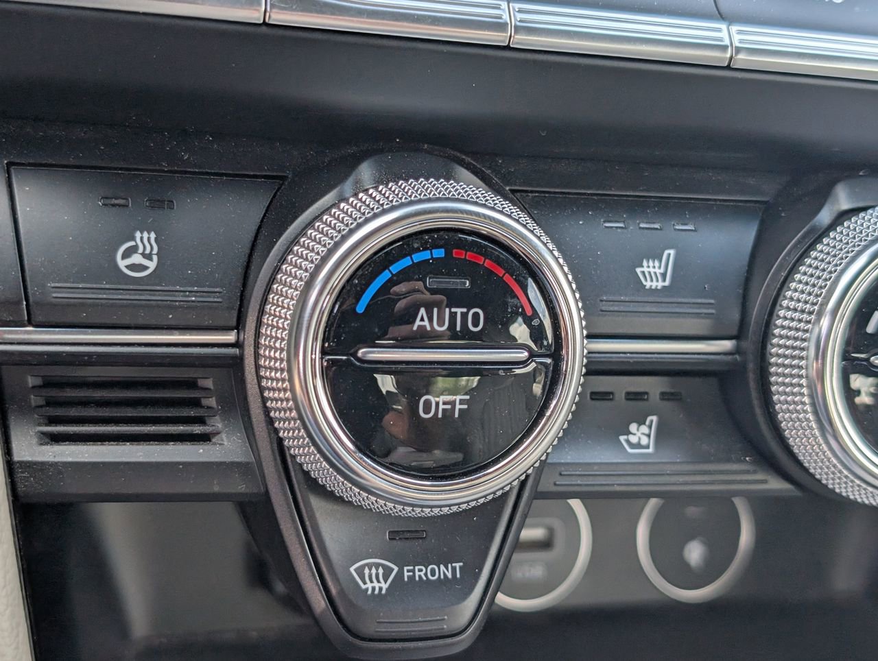 Used 2023 Genesis G70 2.0T w/ Sport Prestige Package image 16