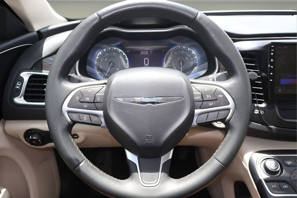 Used 2015 Chrysler 200 C FWD image 17
