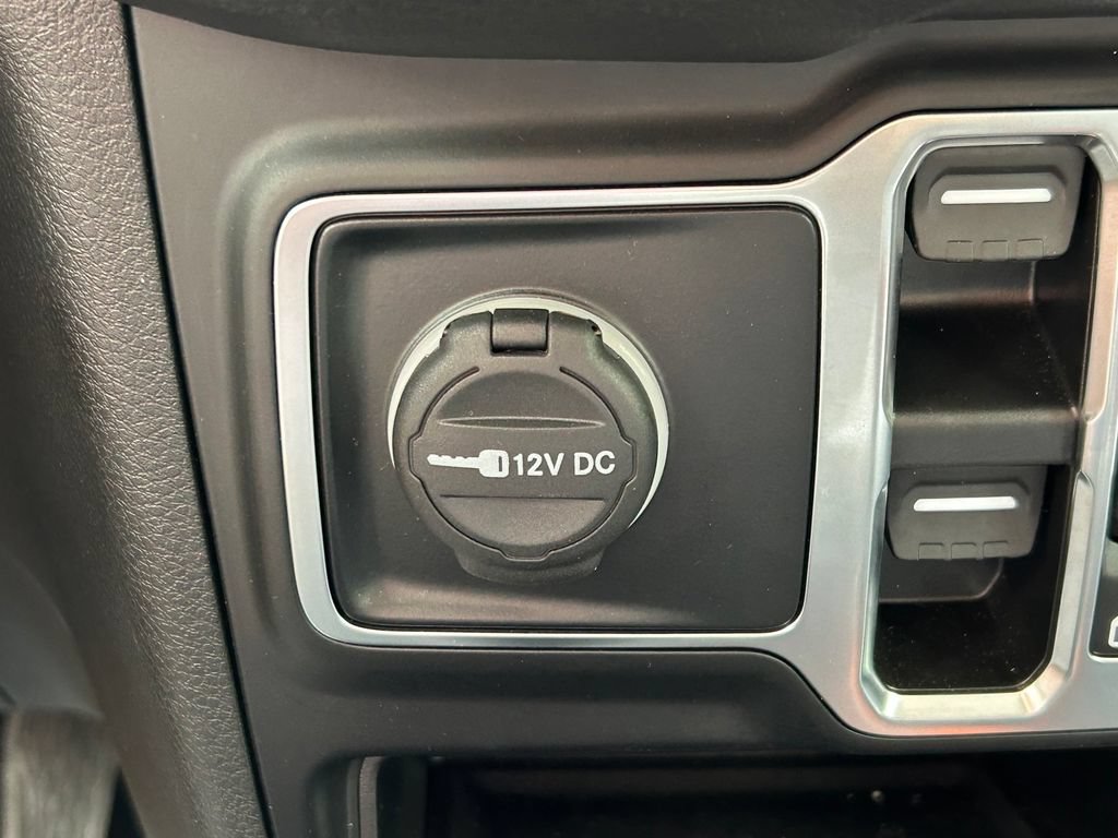Used 2024 Jeep Wrangler Unlimited Sport AWD/4WD image 26