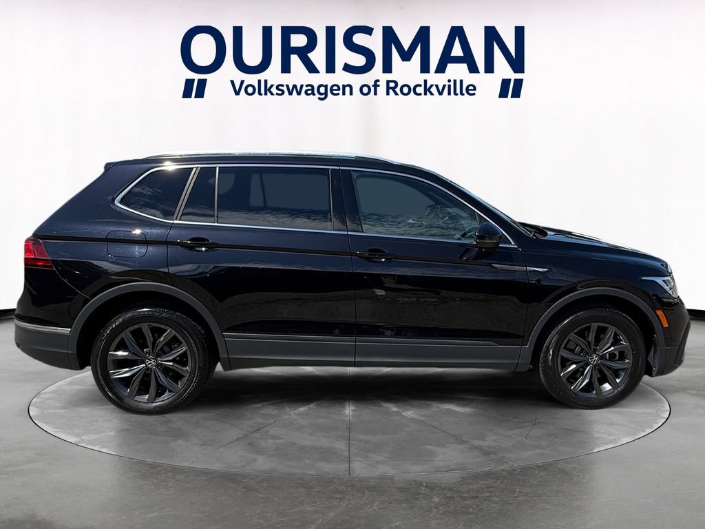 Used 2023 Volkswagen Tiguan SE w/ Panoramic Sunroof Package AWD/4WD image 7