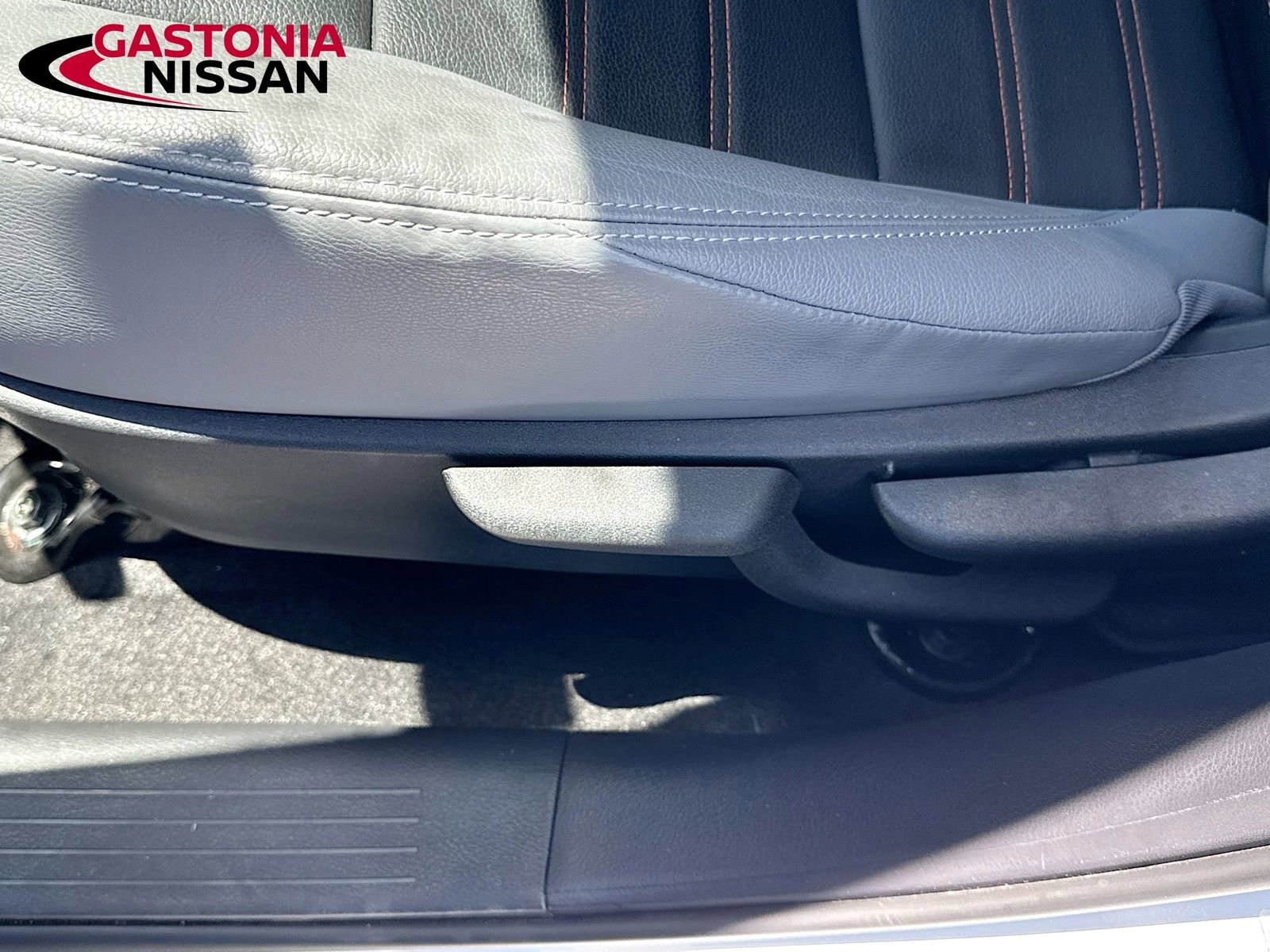 Certified 2024 Nissan Kicks SR w/ SR Premium Package FWD image 25