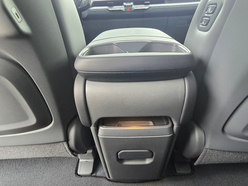 Used 2024 Kia EV9 Land AWD/4WD image 29