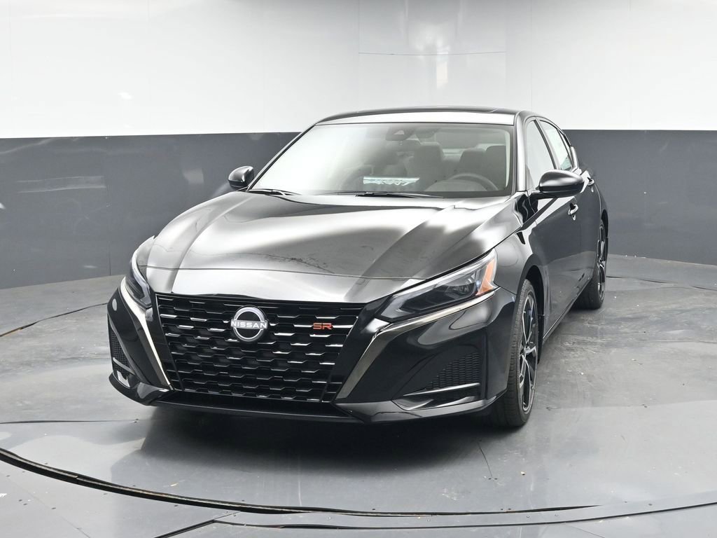 New 2025 Nissan Altima 2.5 SR image 8