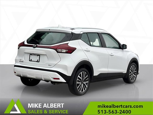 Used 2022 Nissan Kicks SV image 4