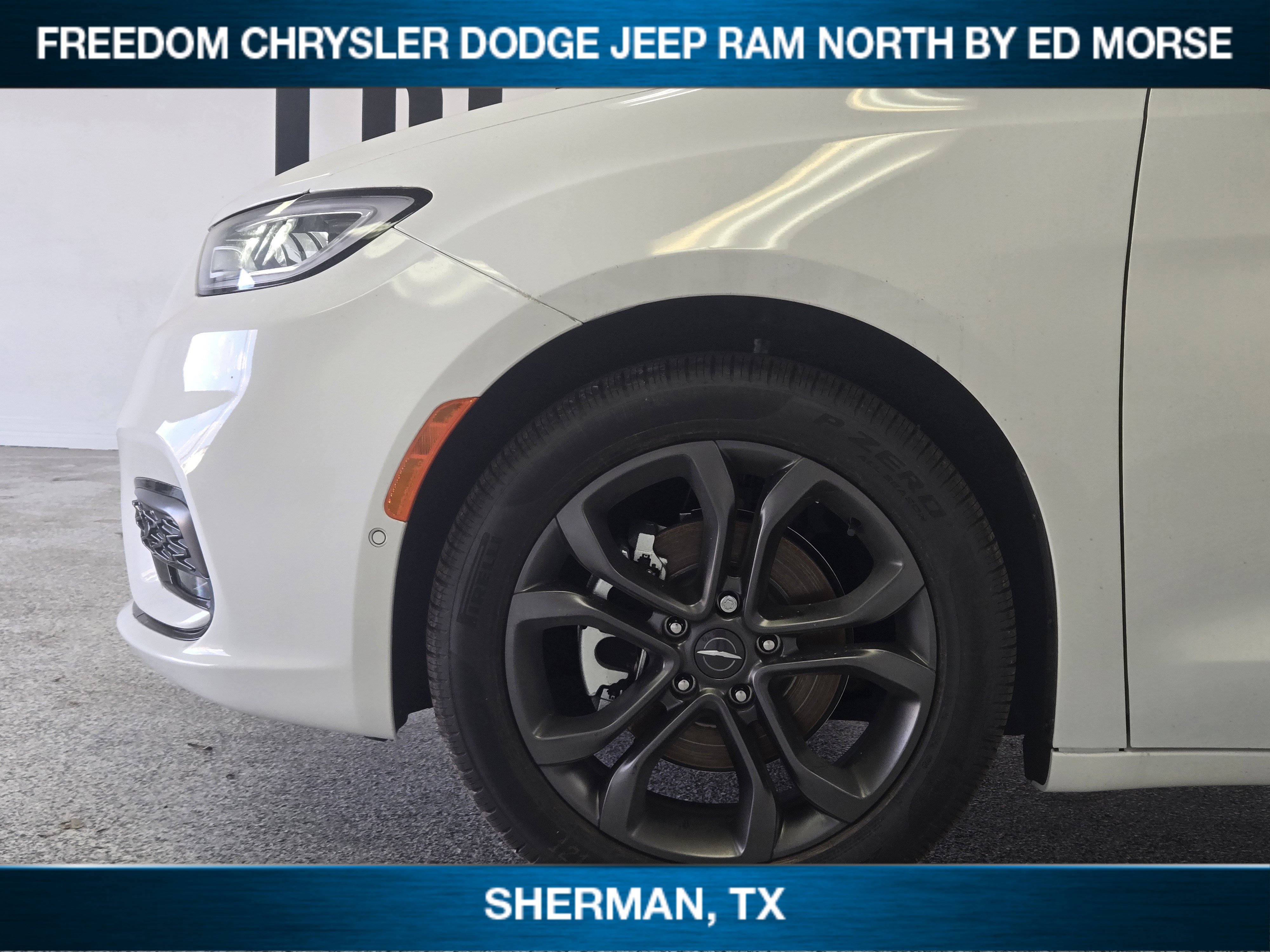 New 2026 Chrysler Pacifica Select image 6