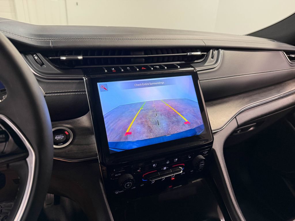 Used 2024 Jeep Grand Cherokee L Overland w/ Trailer Tow Package image 82