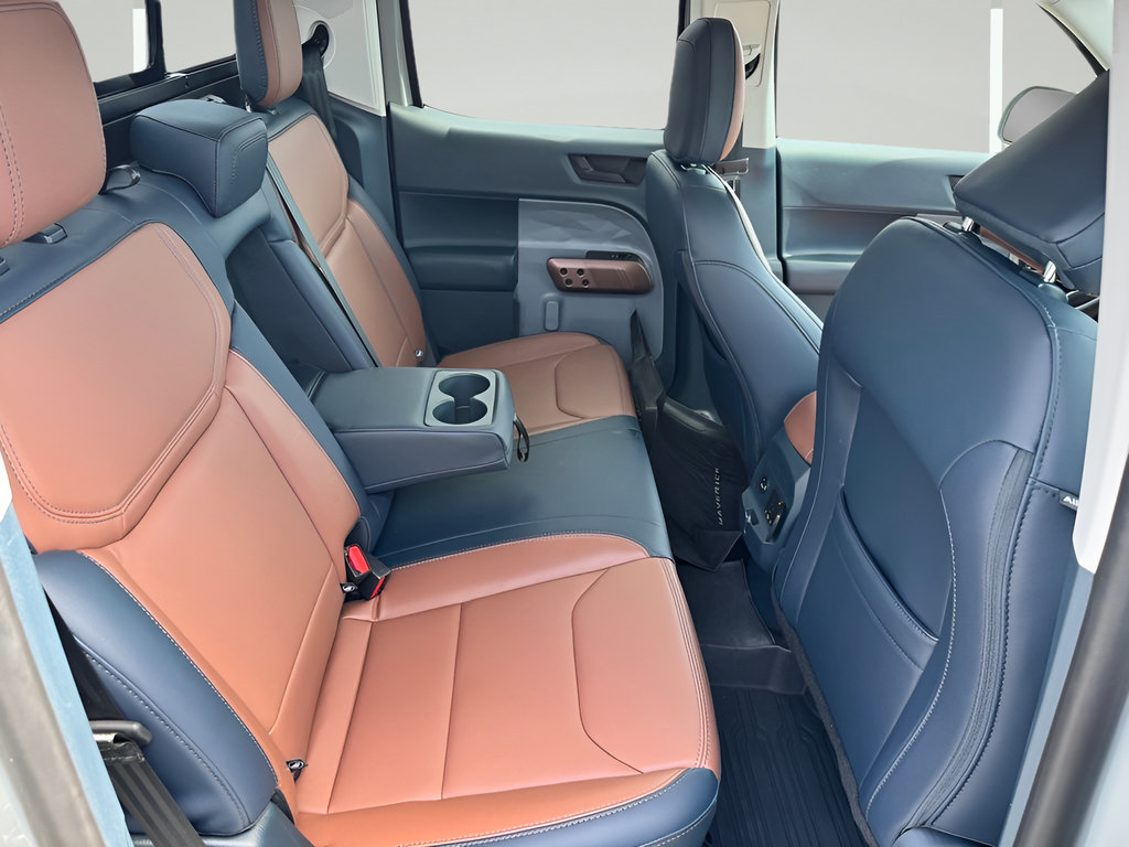 Used 2024 Ford Maverick Lariat FWD image 14