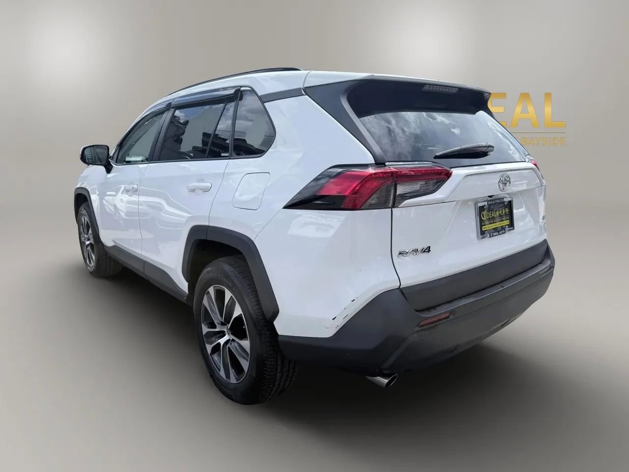 Used 2019 Toyota RAV4 LE w/ All Weather Liner Package AWD/4WD image 5