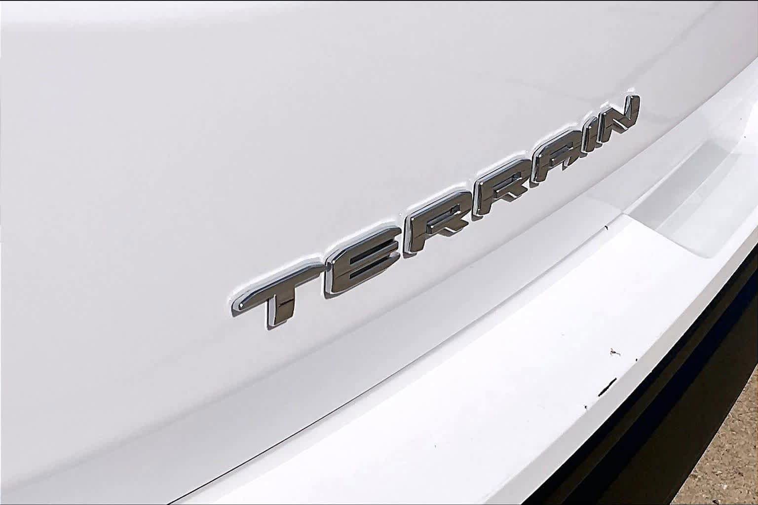 Used 2024 GMC Terrain SLE FWD image 20