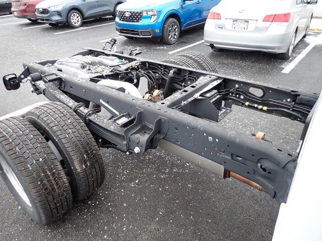 New 2025 Ford F350 XL w/ XL Chrome Package image 8