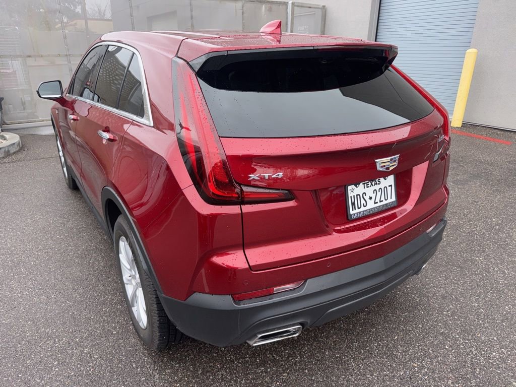 Used 2021 Cadillac XT4 Luxury image 11