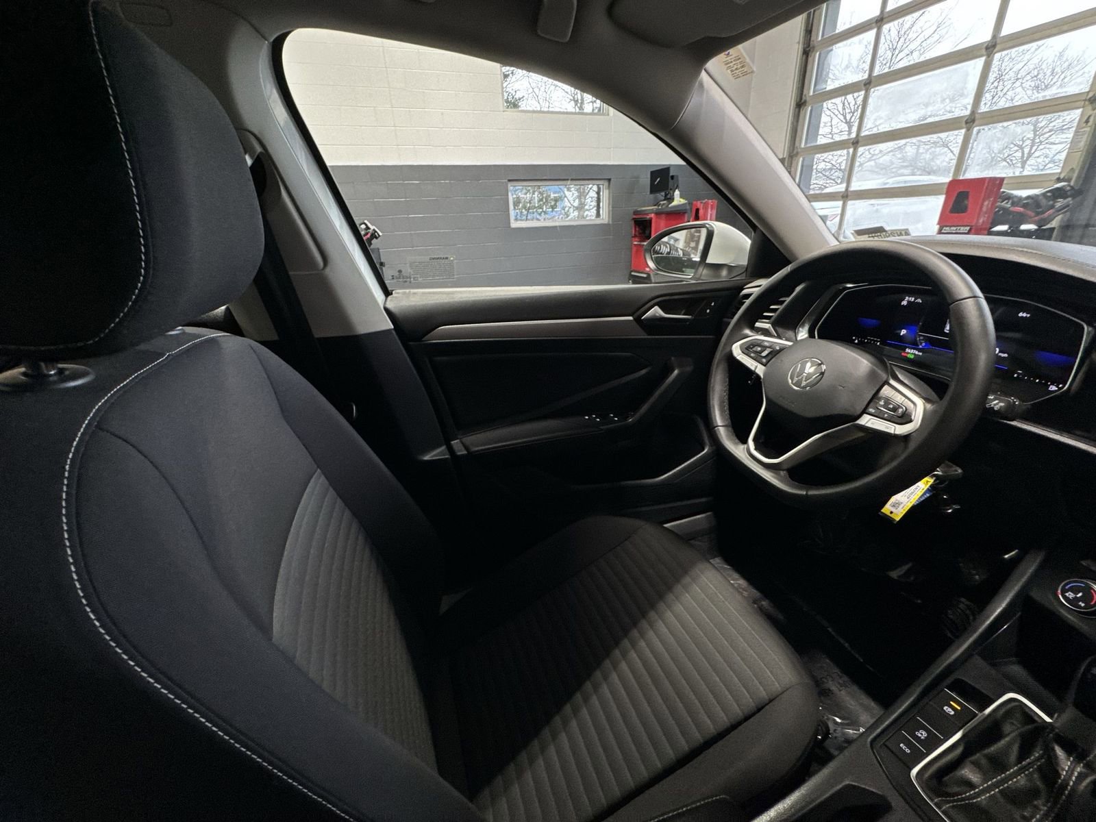 Used 2024 Volkswagen Jetta S image 8
