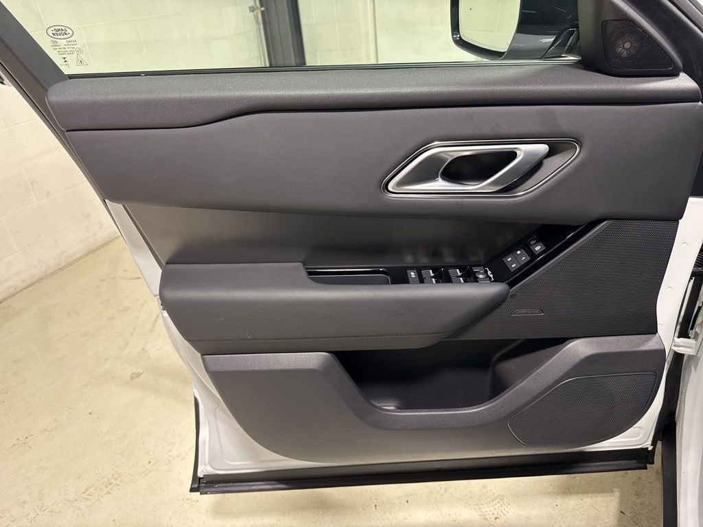 Used 2026 Land Rover Range Rover Velar S image 12