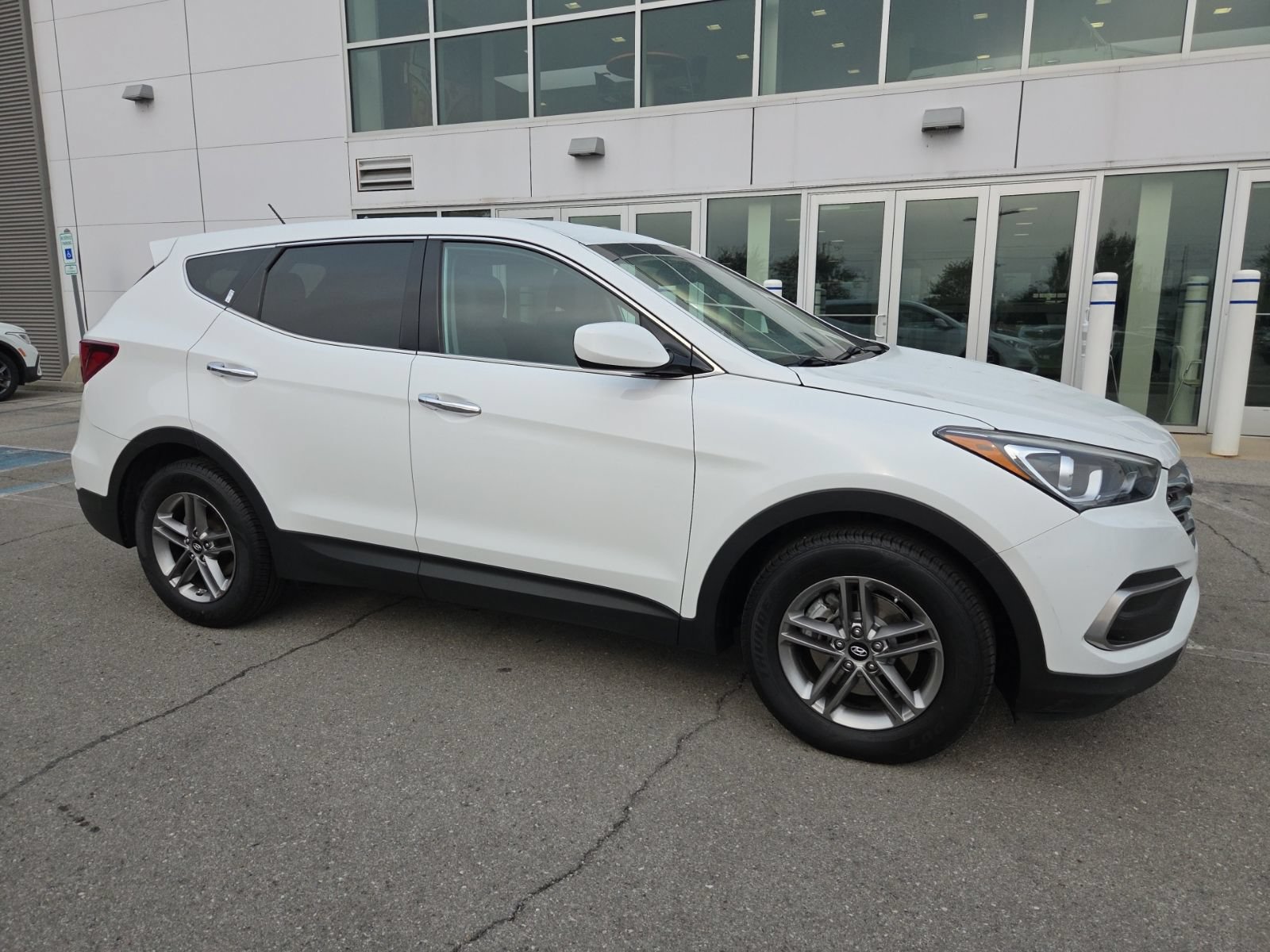 Used 2018 Hyundai Santa Fe Sport FWD image 3