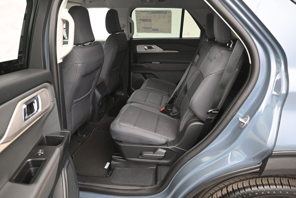 New 2026 Ford Explorer Active RWD image 18