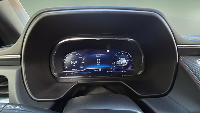 Used 2024 Chevrolet Suburban RST w/ Luxury Package AWD/4WD image 15