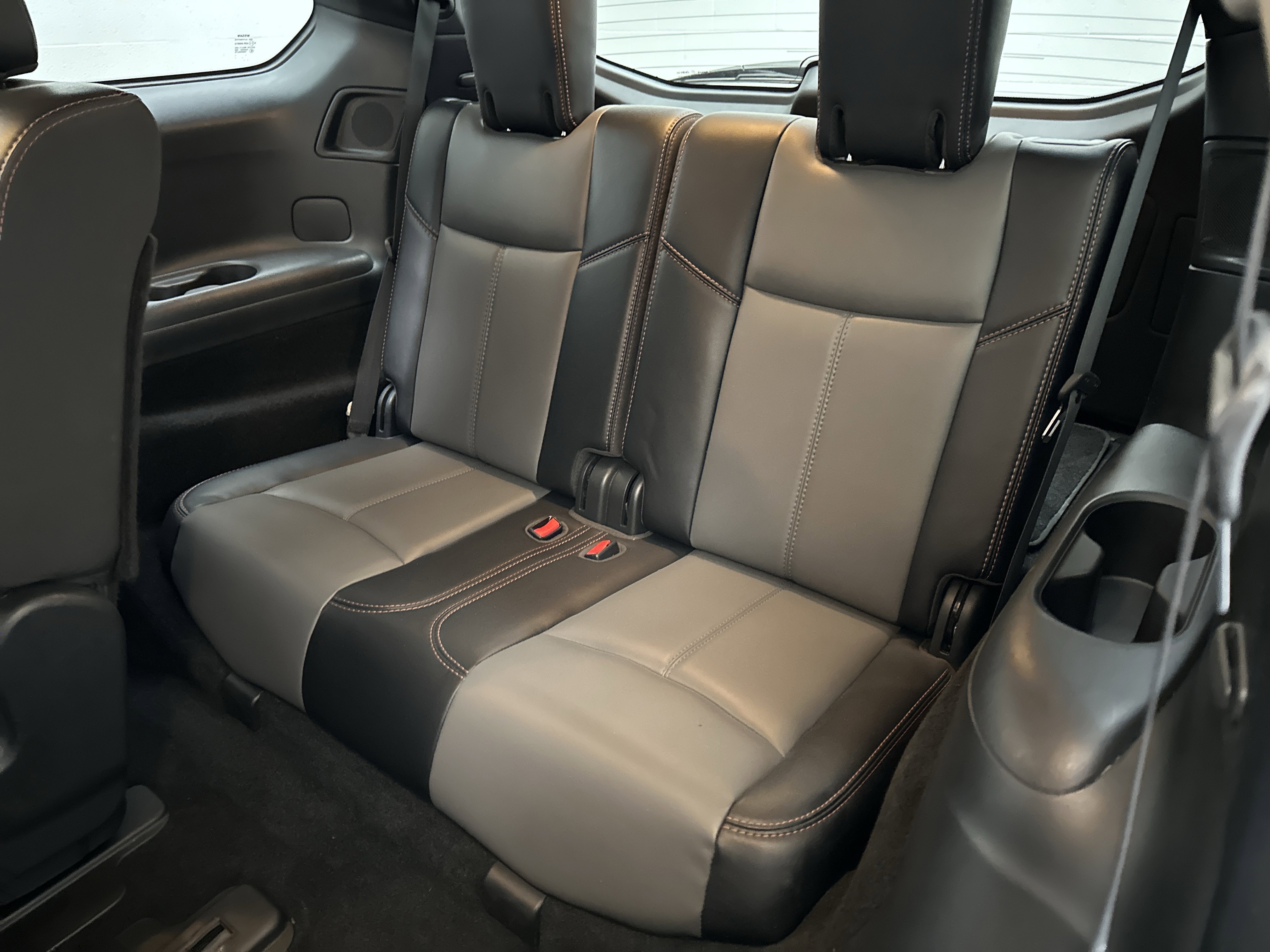 Used 2020 Nissan Pathfinder SL image 23