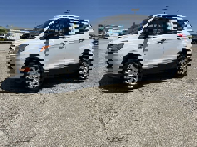 Used 2016 Ford Escape S image 9