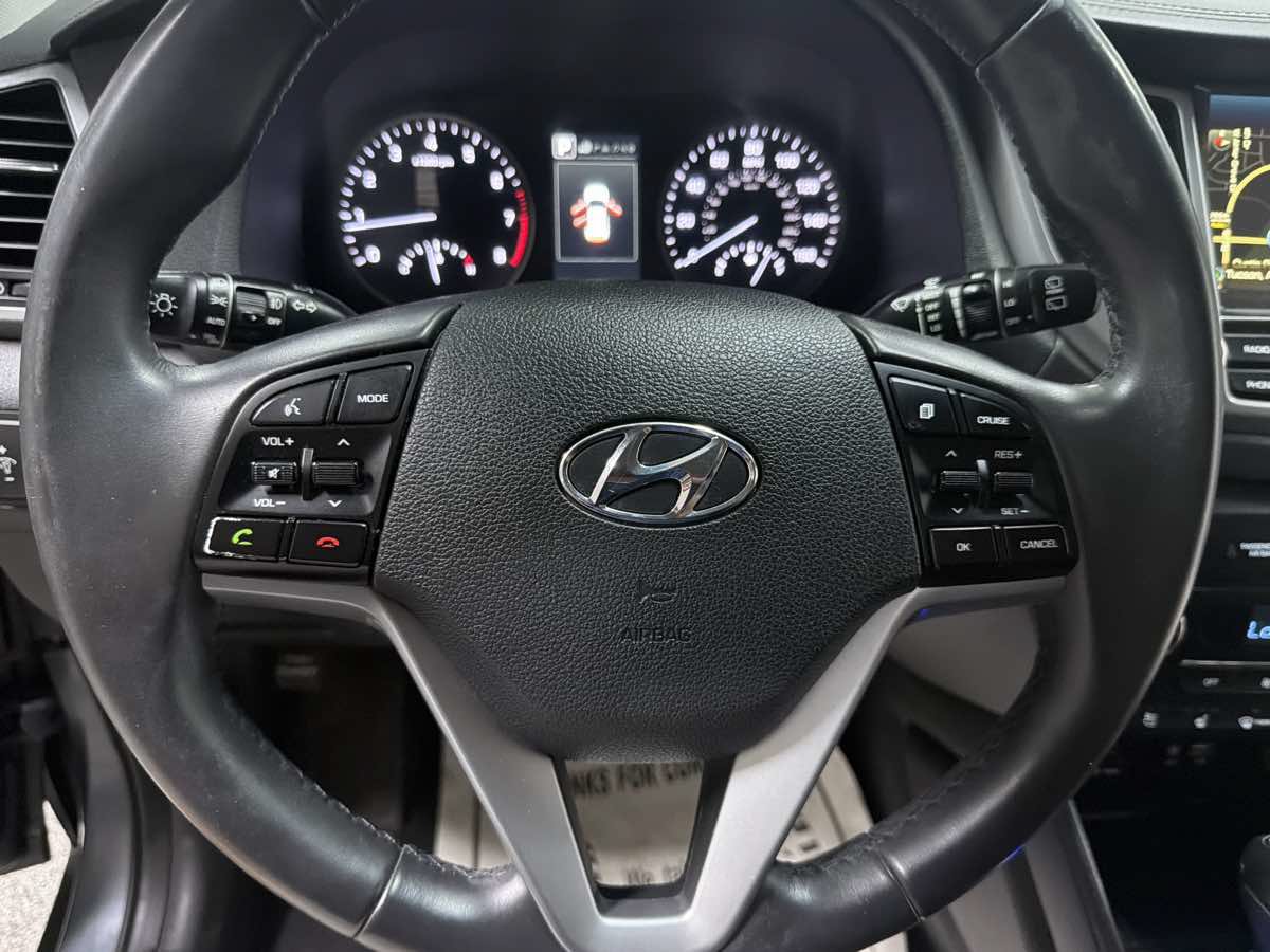 Used 2017 Hyundai Tucson Limited w/ Limited Ultimate Package 03 FWD image 16