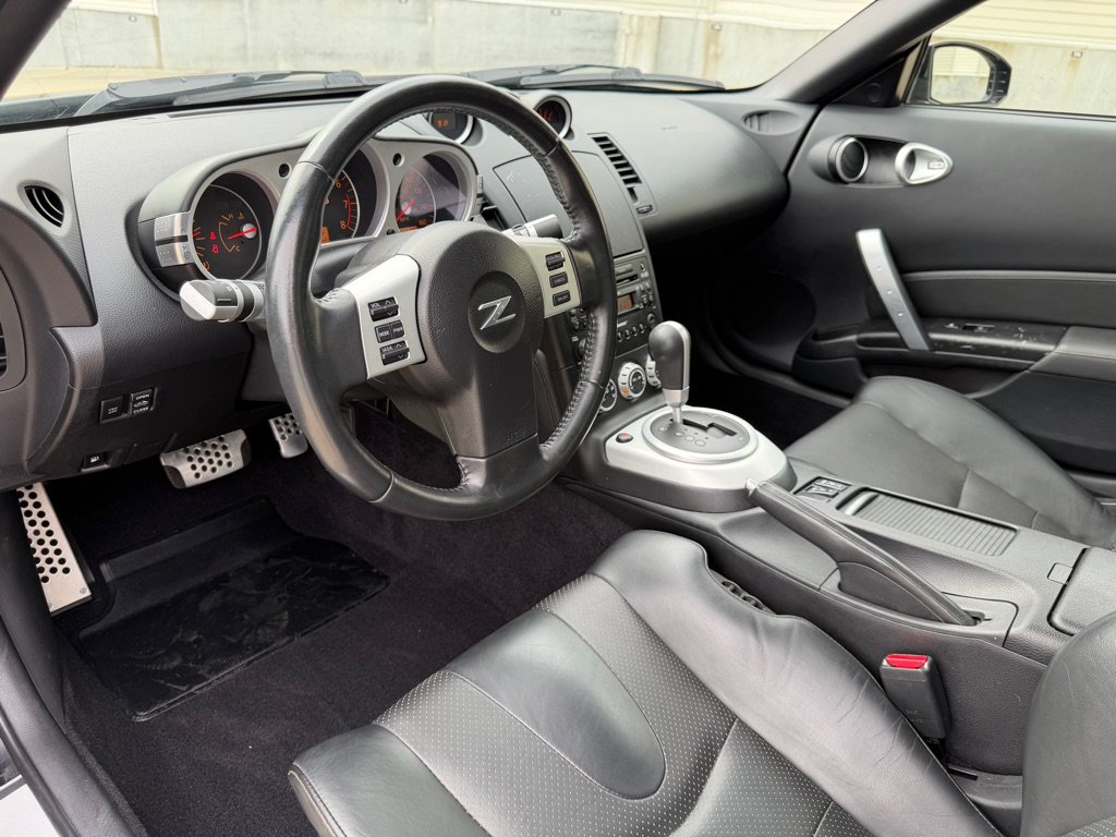 Used 2006 Nissan 350Z Grand Touring RWD image 18