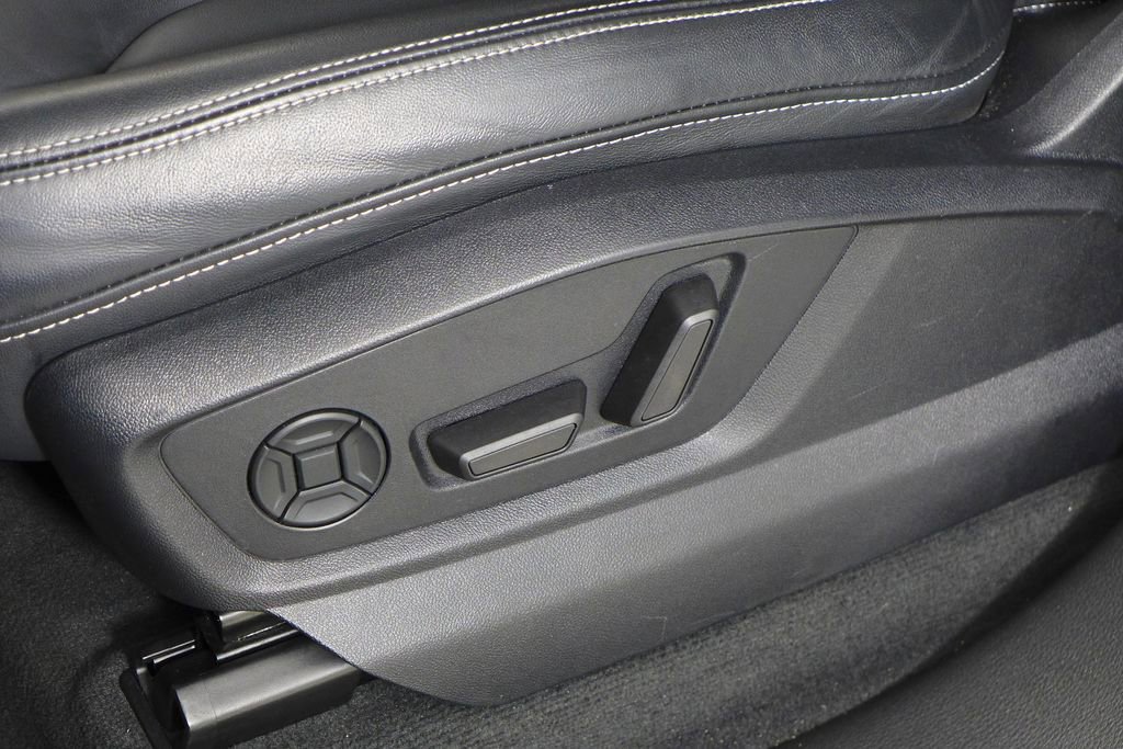 Used 2020 Audi Q8 Premium w/ Black Optic Package image 23