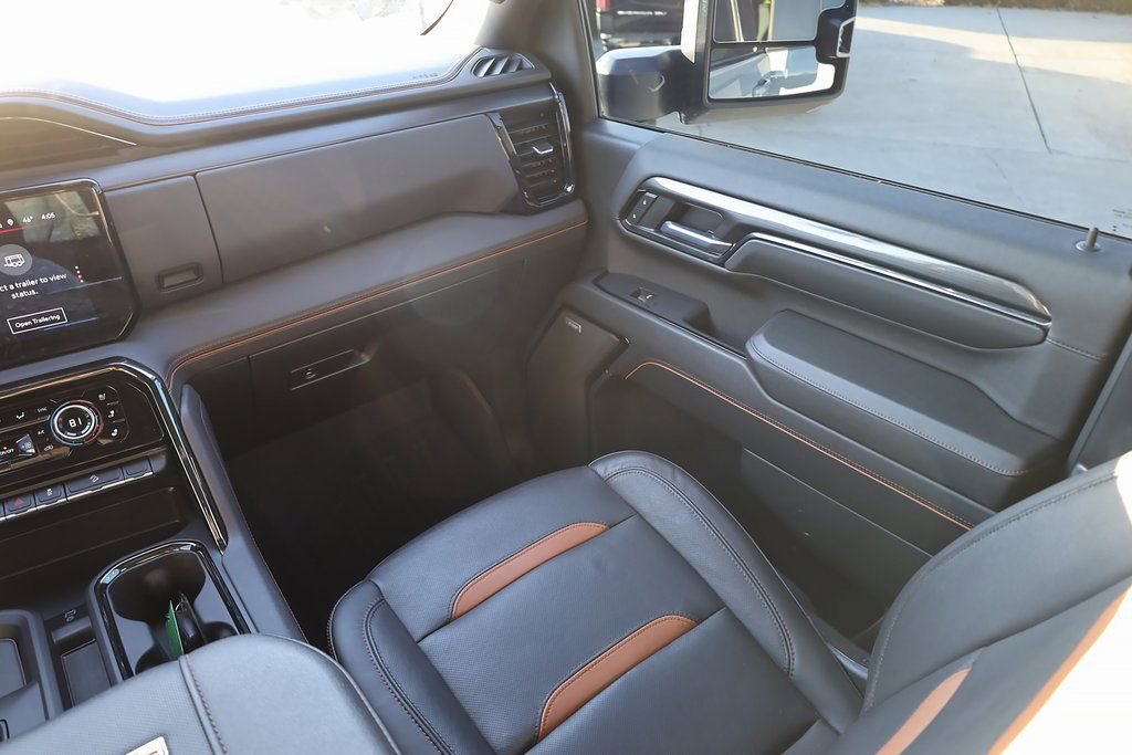 Used 2024 GMC Sierra 3500 AT4 w/ AT4 Premium Plus Package image 19