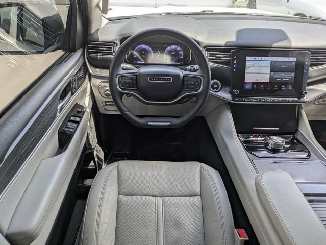 Certified 2023 Jeep Wagoneer Series III w/ Convenience Group I RWD image 18