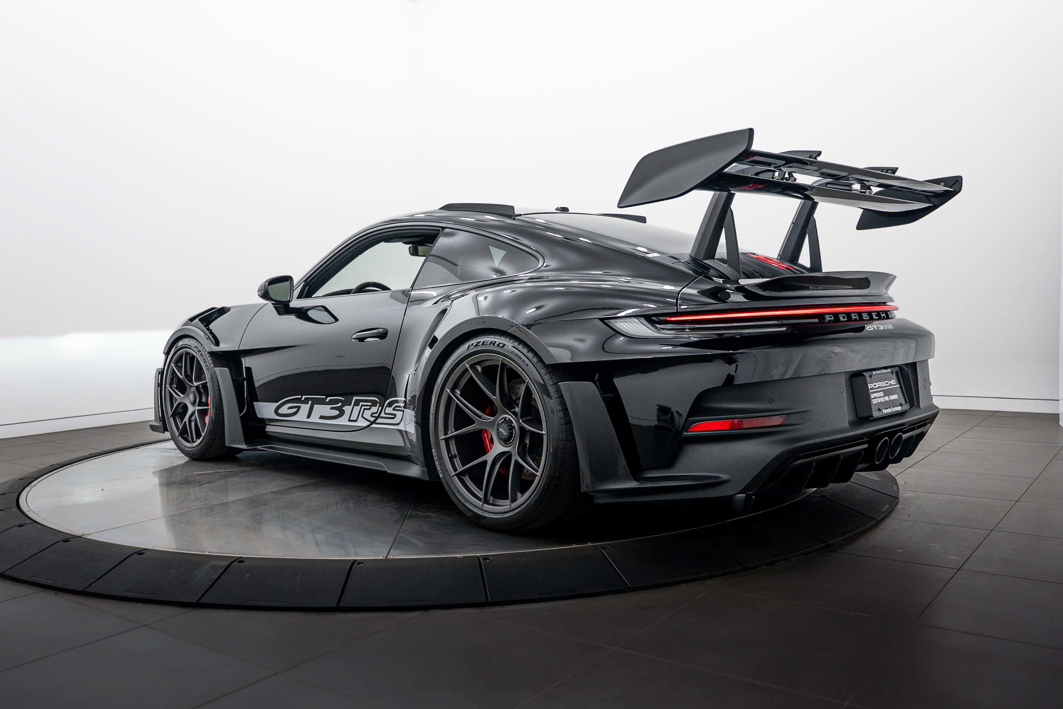 Certified 2023 Porsche 911 GT3 RS RWD image 3