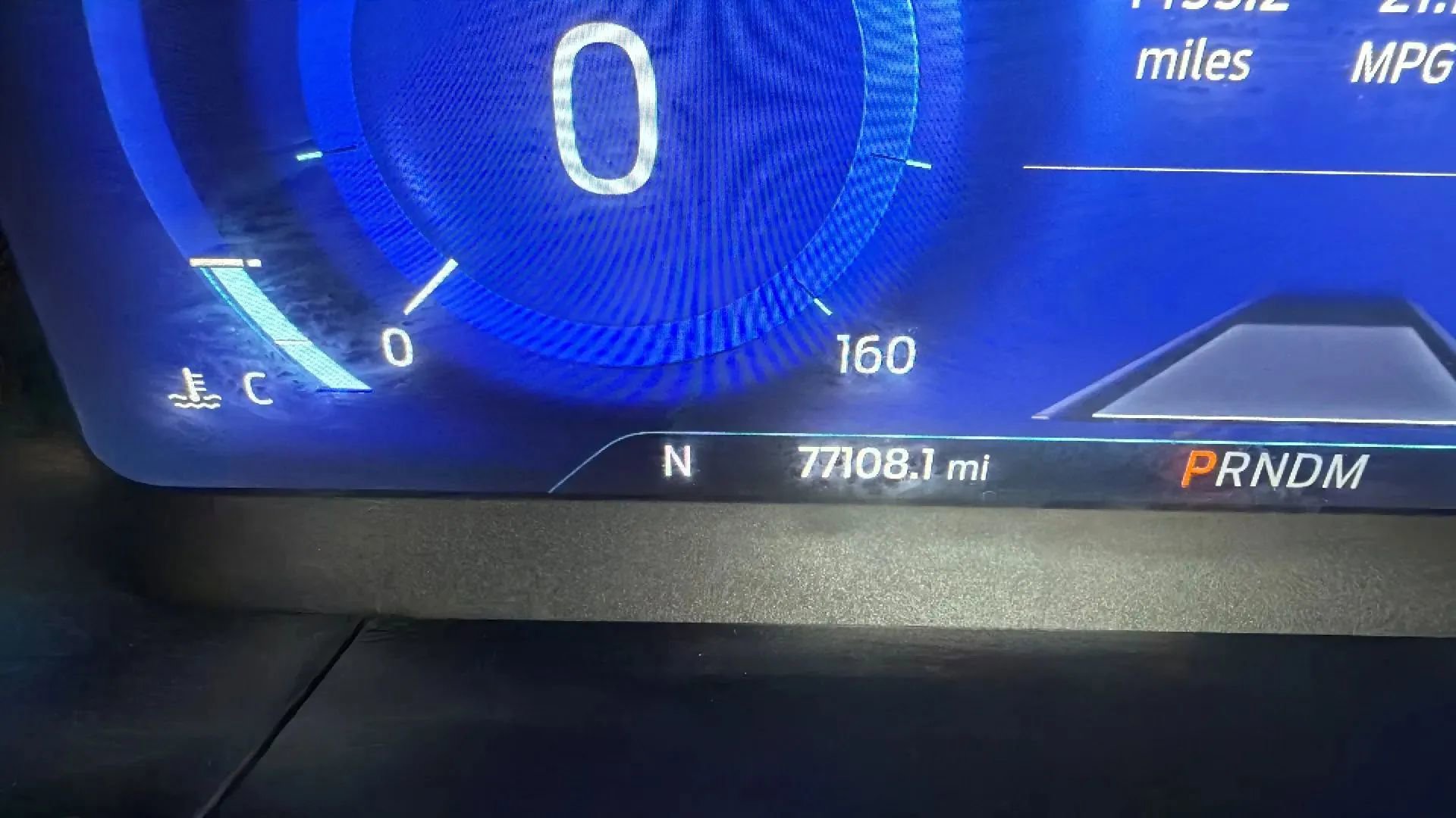 Used 2020 Ford Escape Titanium image 17