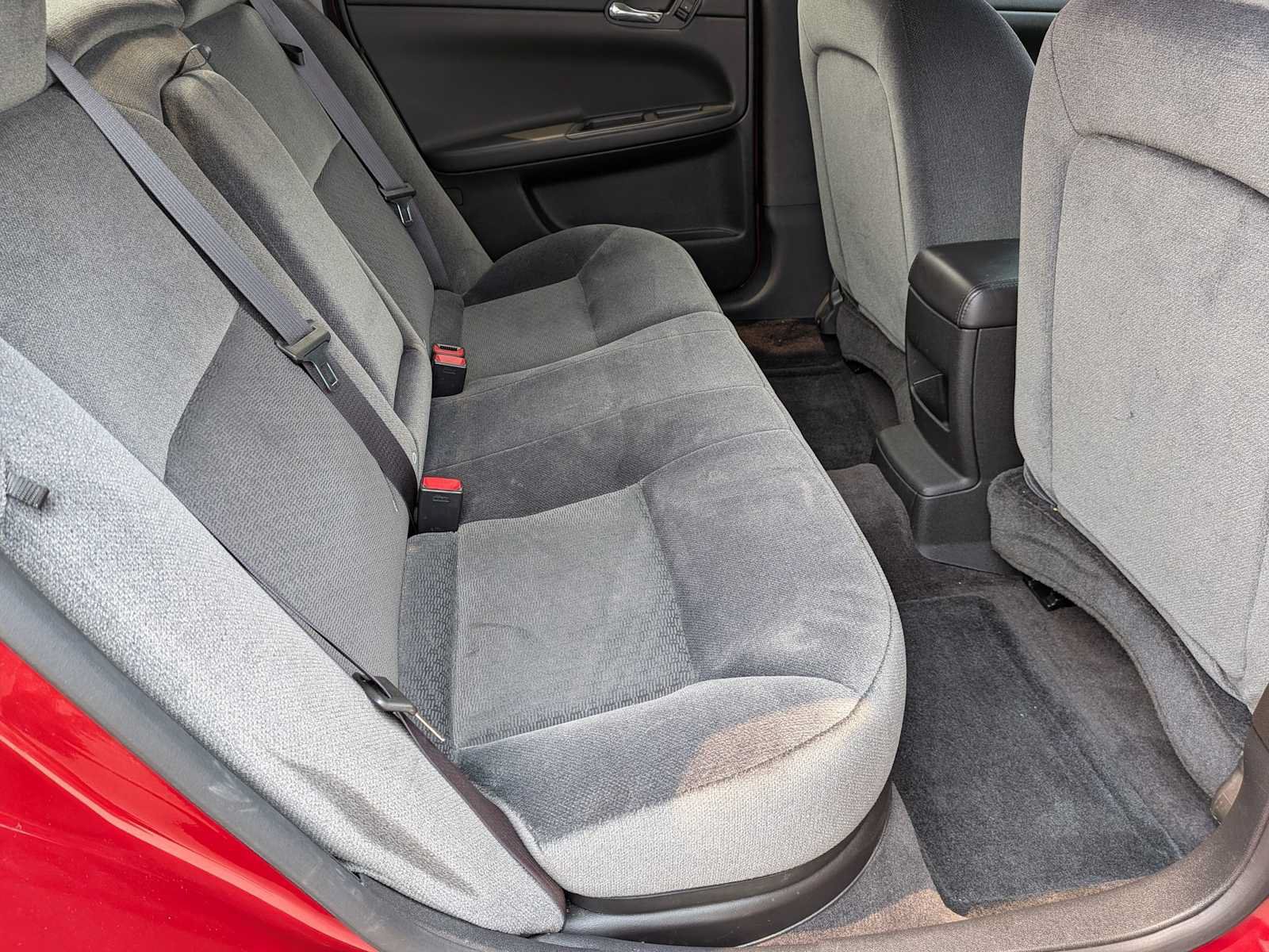 Used 2015 Chevrolet Impala LT w/ LT Sunroof Package FWD image 17
