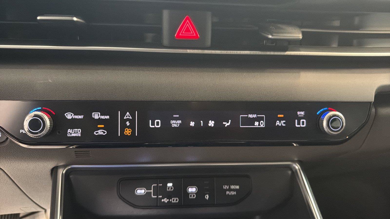 Used 2025 Kia Carnival SX FWD image 18