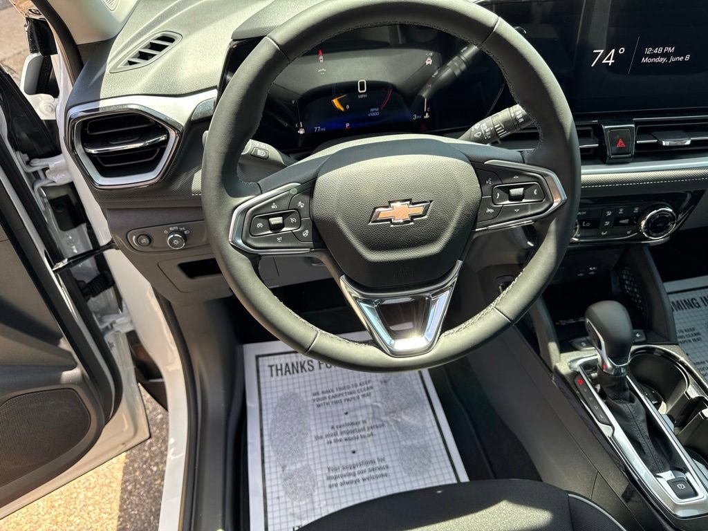 New 2026 Chevrolet TrailBlazer LT w/ Convenience Package FWD image 14