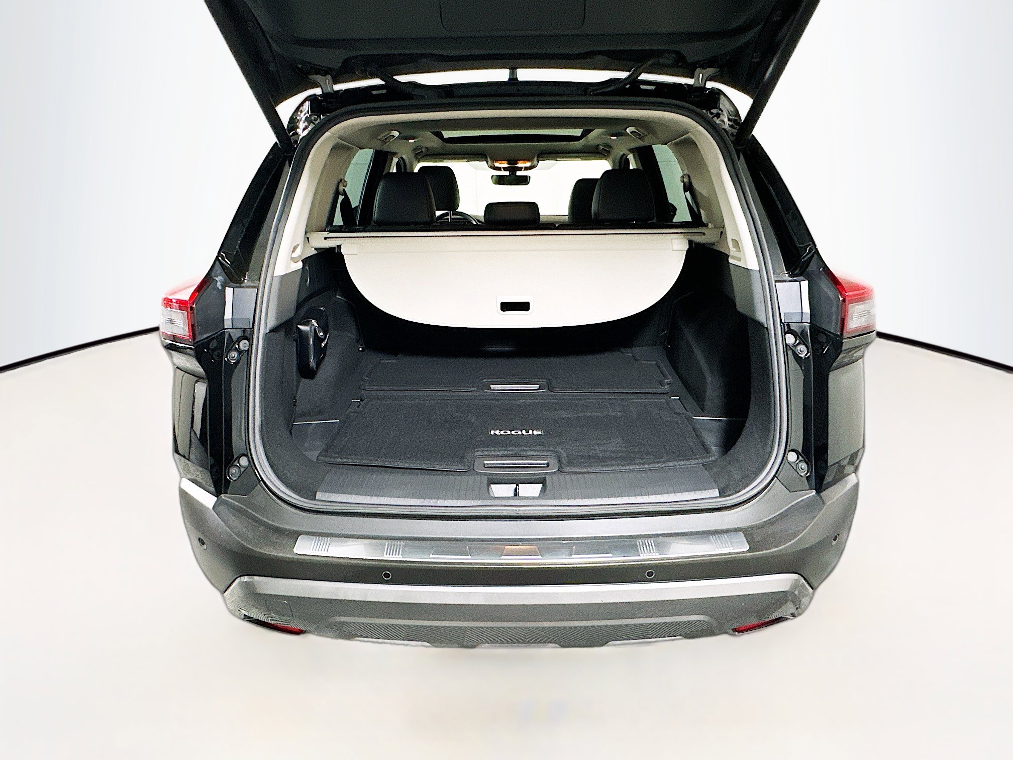 Used 2023 Nissan Rogue SL image 30