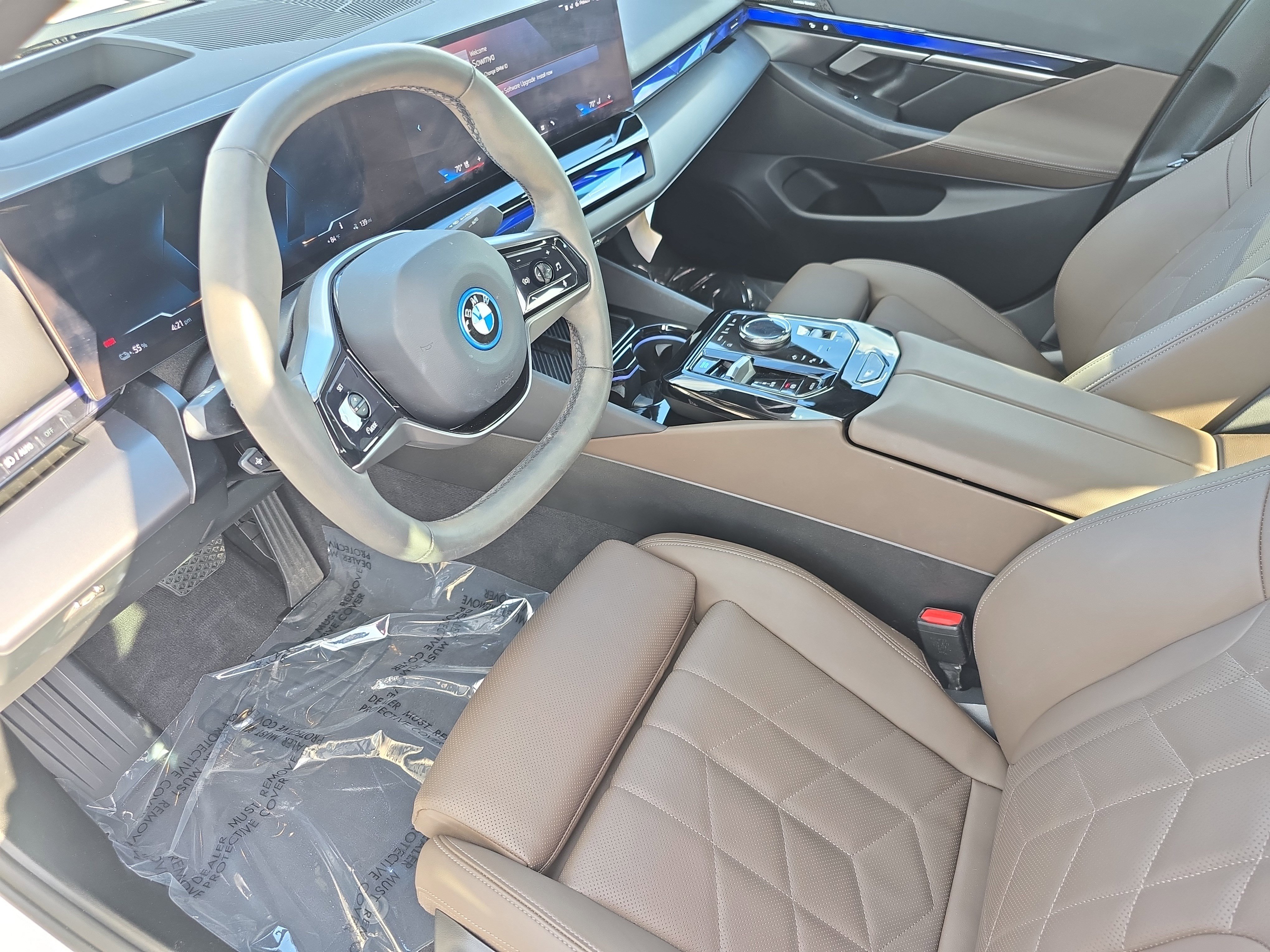 Used 2024 BMW i5 eDrive40i w/ Premium Package RWD image 16