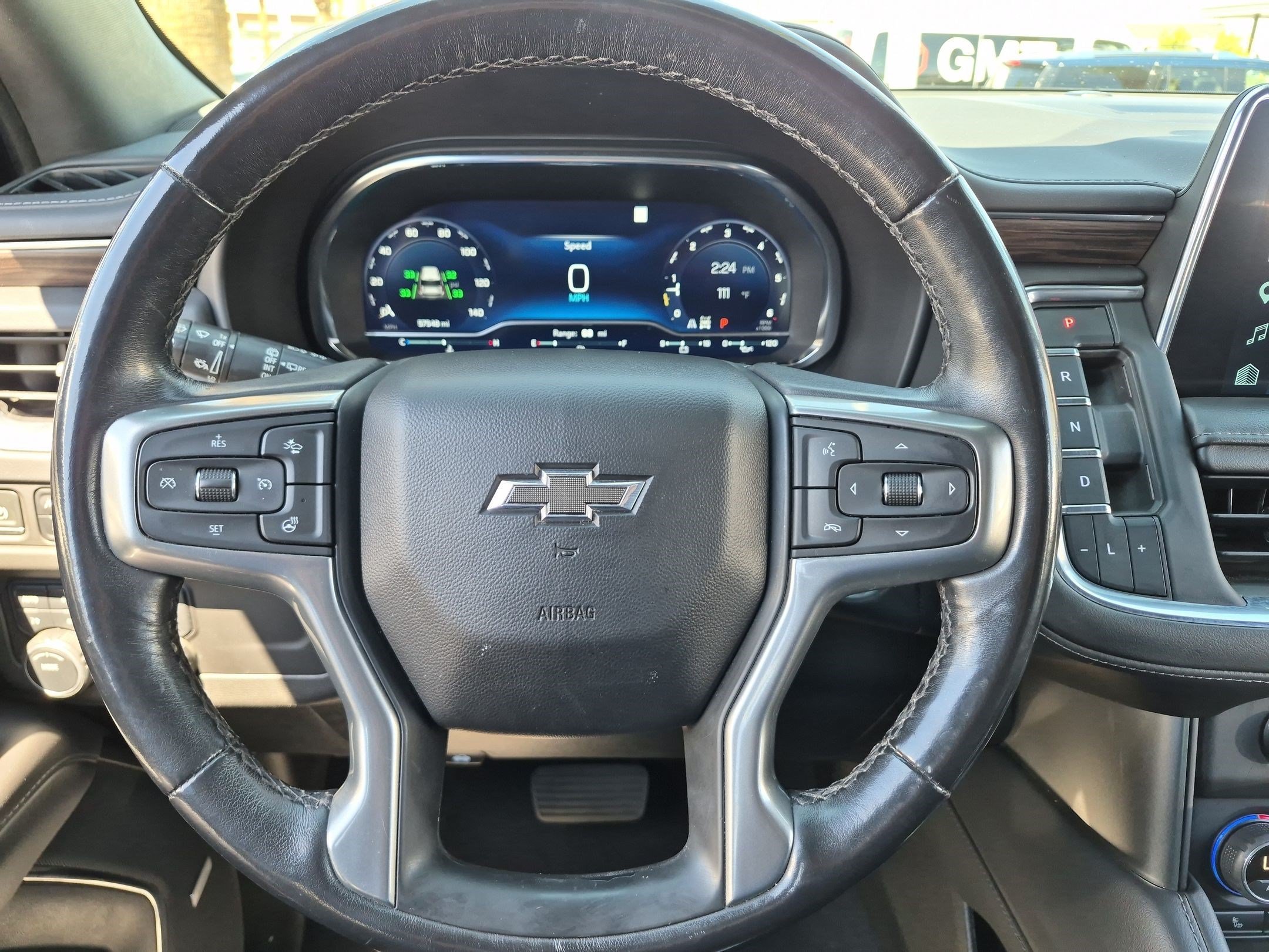 Certified 2022 Chevrolet Tahoe Z71 w/ Luxury Package AWD/4WD image 16